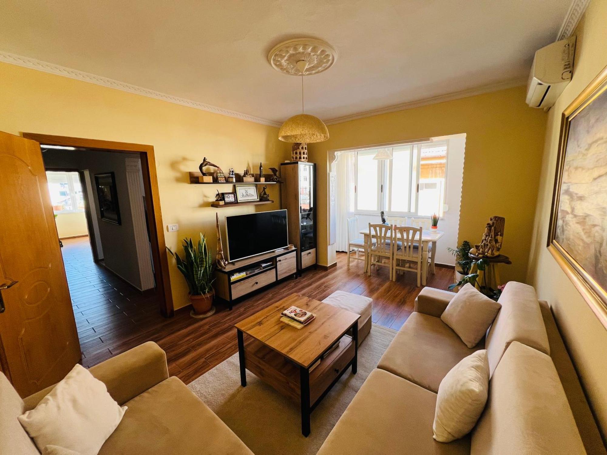 Cozy Central Apartment Tiranë Luaran gambar
